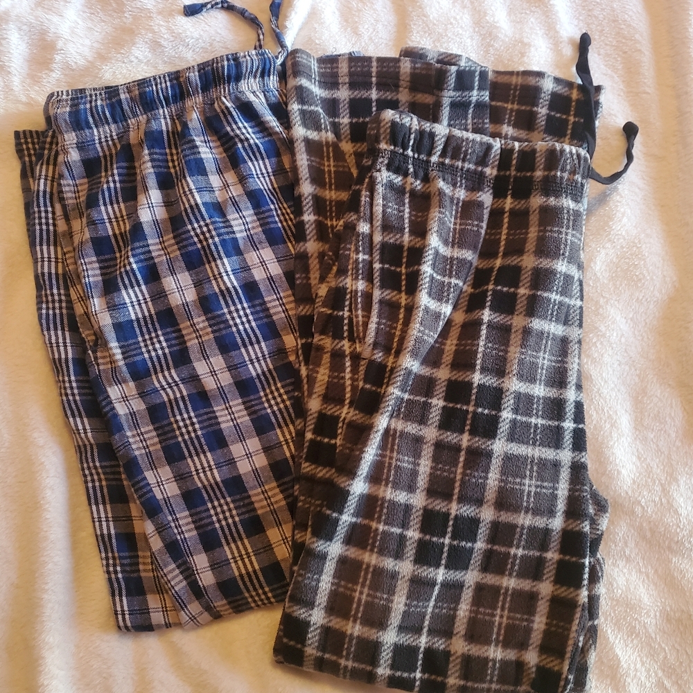 Lot of 2 pair men's medium pajama pants! Both have drawstring and pockets!